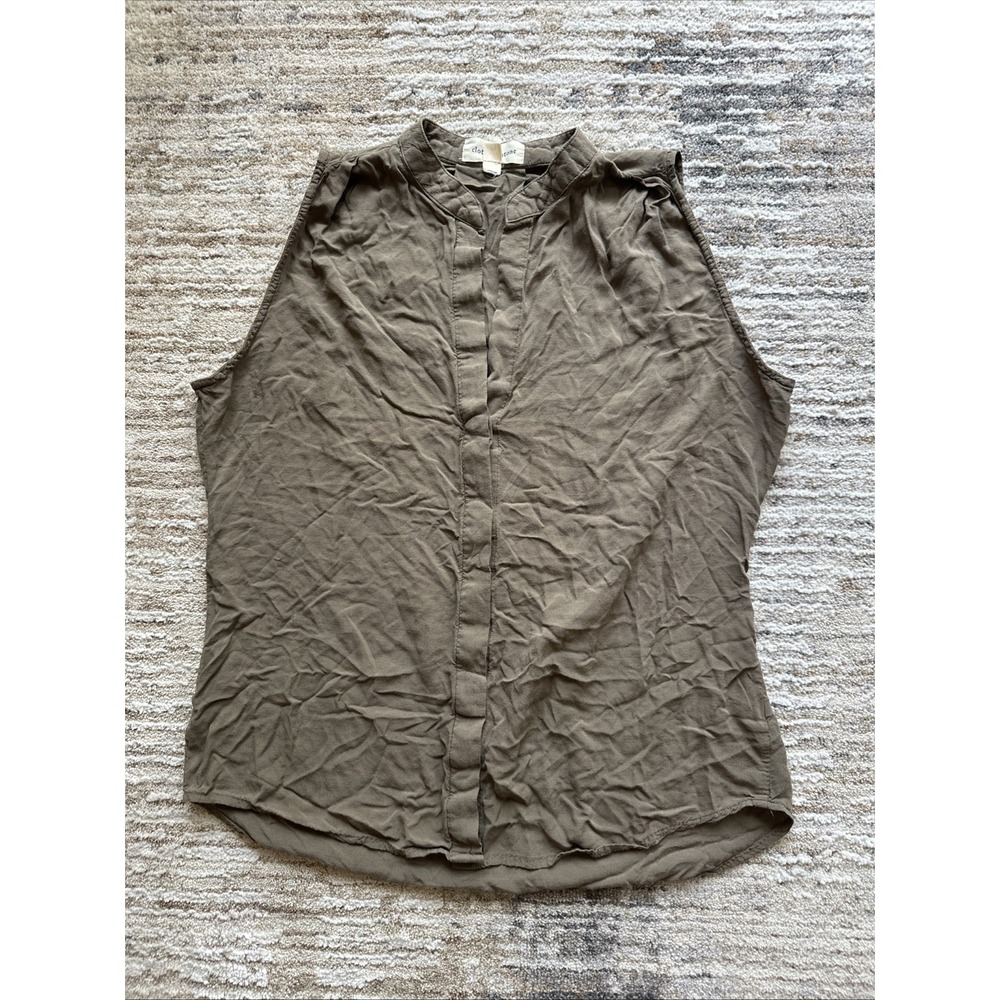 Cloth & Stone Camo Green Nylon Sleeveless Button Down Top Size XS C2841-669